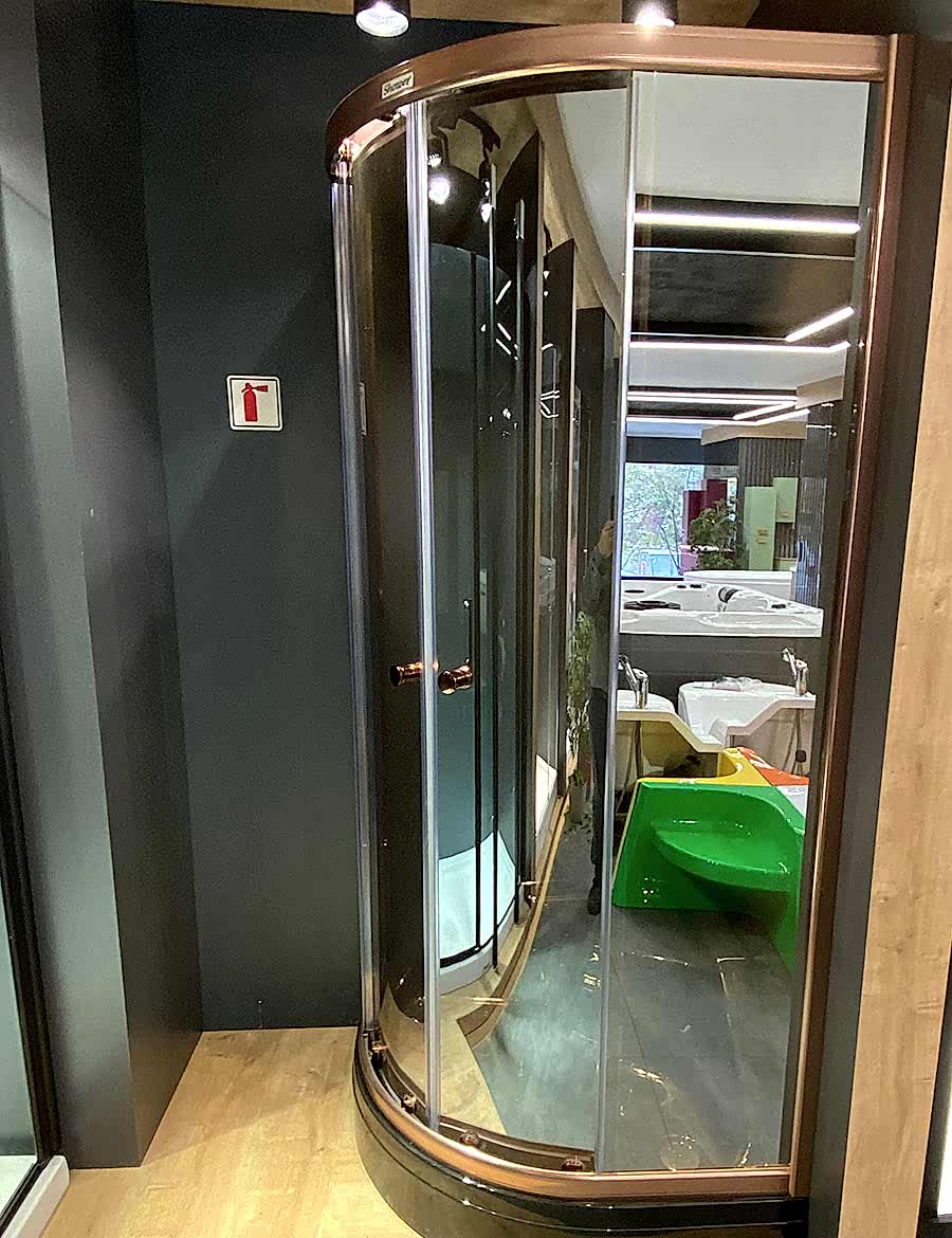 Aynalı Reflekte Duşakabinler